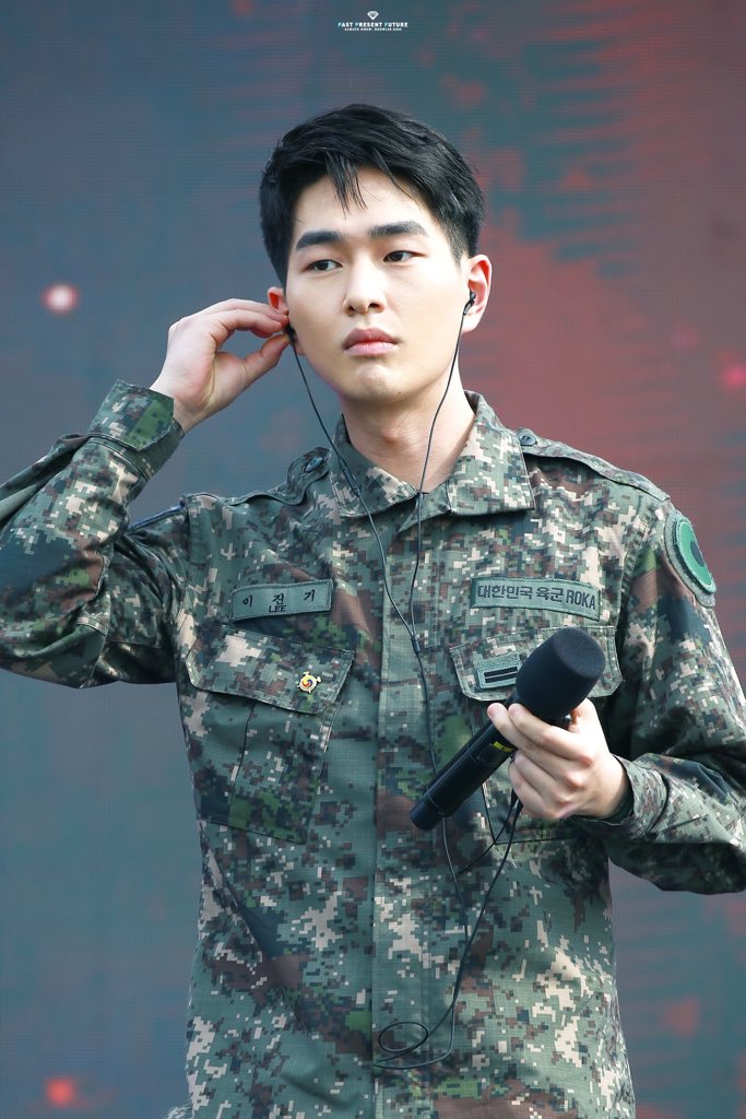  D-20 ONEW’S BACK dearest jinki,TWENTY DAYS really 20 days, JINKI  how are you today, love?? i hope you’re able to enjoy your day. we know that the military has really brought joy to your life. seeing ur smiles makes us happy. take care, sergeant lee! yours,triz