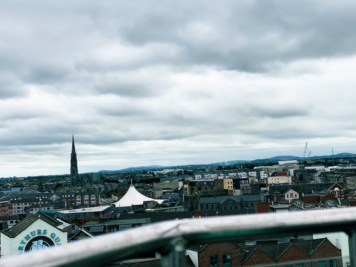 karenievers's tweet photo. “Life is like a ferris wheel. One minute you're on top, the next you're at the bottom. Just stay in your seat, enjoy the ride, and hang on until you reach the top again.” #LimerickCity #panoramicwheel #Ilovelimerick https://t.co/HCT9Xr6Ulo