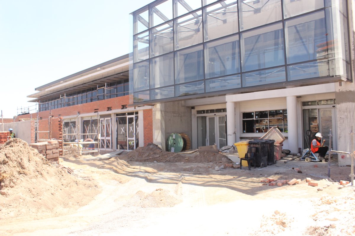 WesternCapeGov's tweet photo. π Our new R281-million forensic pathology facility at the entrance to Groote Schuur Hospital is over 90% complete, with practical completion expected by the end of 2020.π₯π¬ #HealthNewsWC https://t.co/XHNICxXYBj