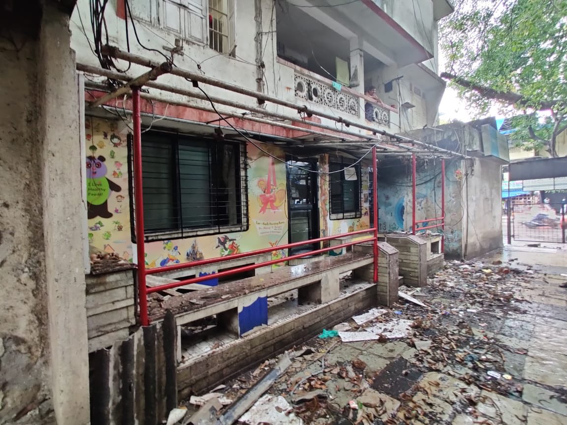 SangoiDr's tweet photo. In difficult times of Covid landlord Litesh Sanghvi has taken advantage of the situation for his malicious agenda,completely disregarded law and patient safety. Complaint lodged with Mulund Police on same day.  @CPMumbaiPolice @DGPMaharashtra @MumbaiPolice @mid_day @timesofindia https://t.co/iIi0XkAIWp