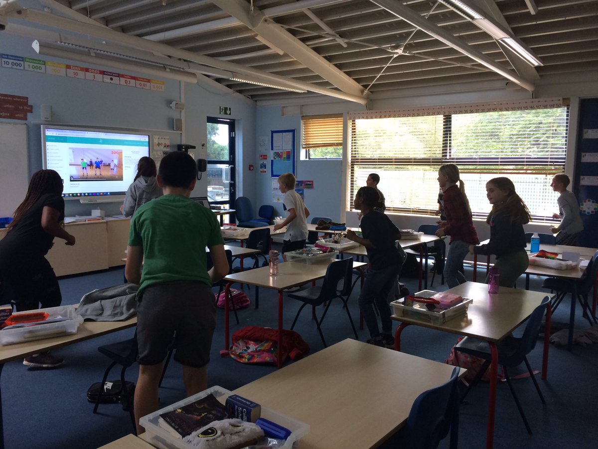 StMClitherow's tweet photo. @fitterfutureUK in Key Worker 3 class! https://t.co/ib6IobbKnp
