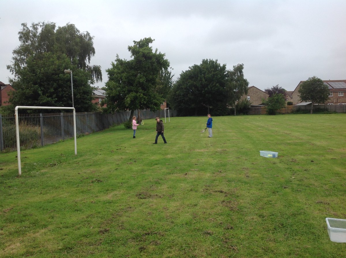 meadowlaneprm's tweet photo. Lots of being active today...we love school β€οΈ #bubblea #beactive #ffrindiaudda https://t.co/8Ui4JKnjiv