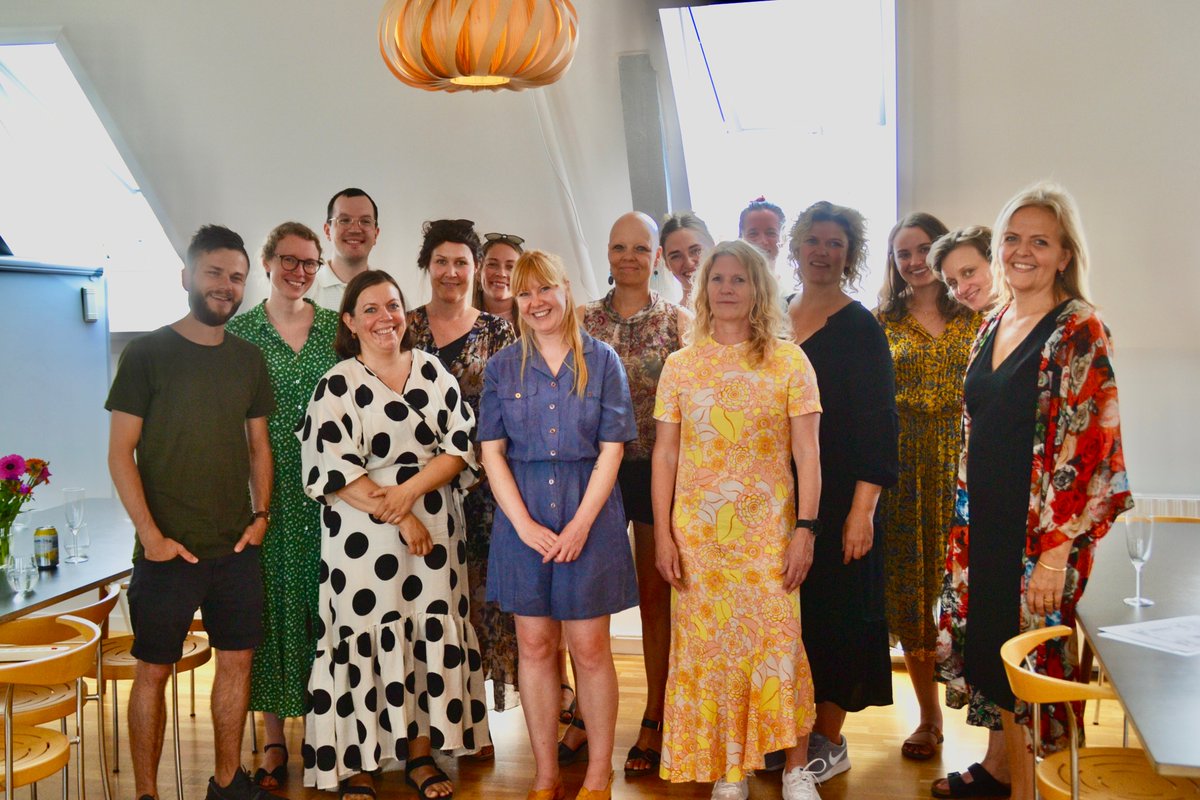 DialogmodVold's tweet image. Farvel til vores direktør gennem 6 år 
@SusNMagnusson. Tak for din store indsats, hvor du har bragt Dialog mod Vold hen og dit arbejde for at bekæmpe vold i nære relationer. 
dialogmodvold.dk/farvel-til-vor…