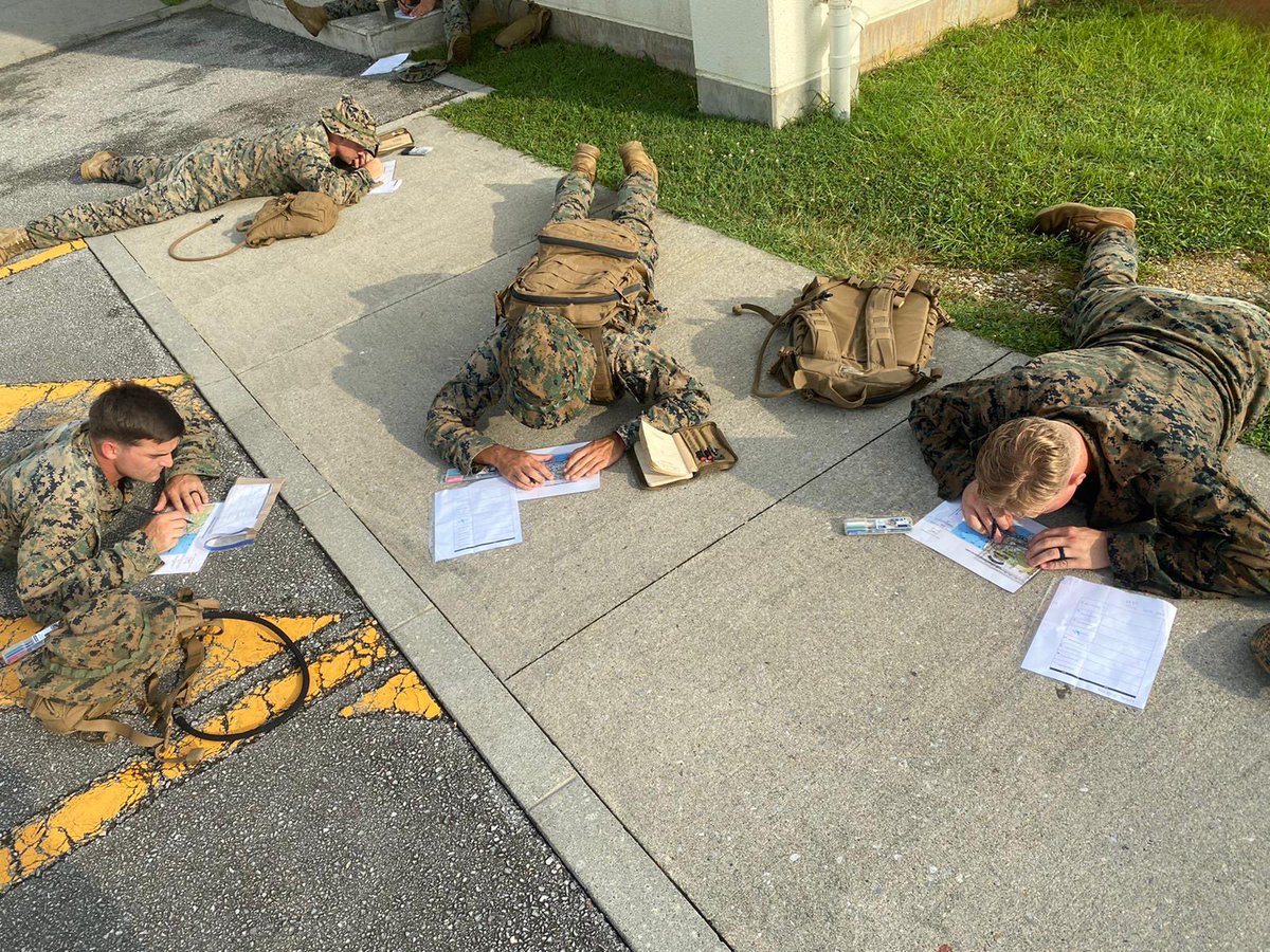 Not_Blade_6's tweet image. #bladeweapons busting off the rust in Camp Schwab. Land nav training, gun drills and more gun drills, and studious refinement of fires skills. I love watching #truepros do their thing. #forwarddeployed #blockandtackle #theblade