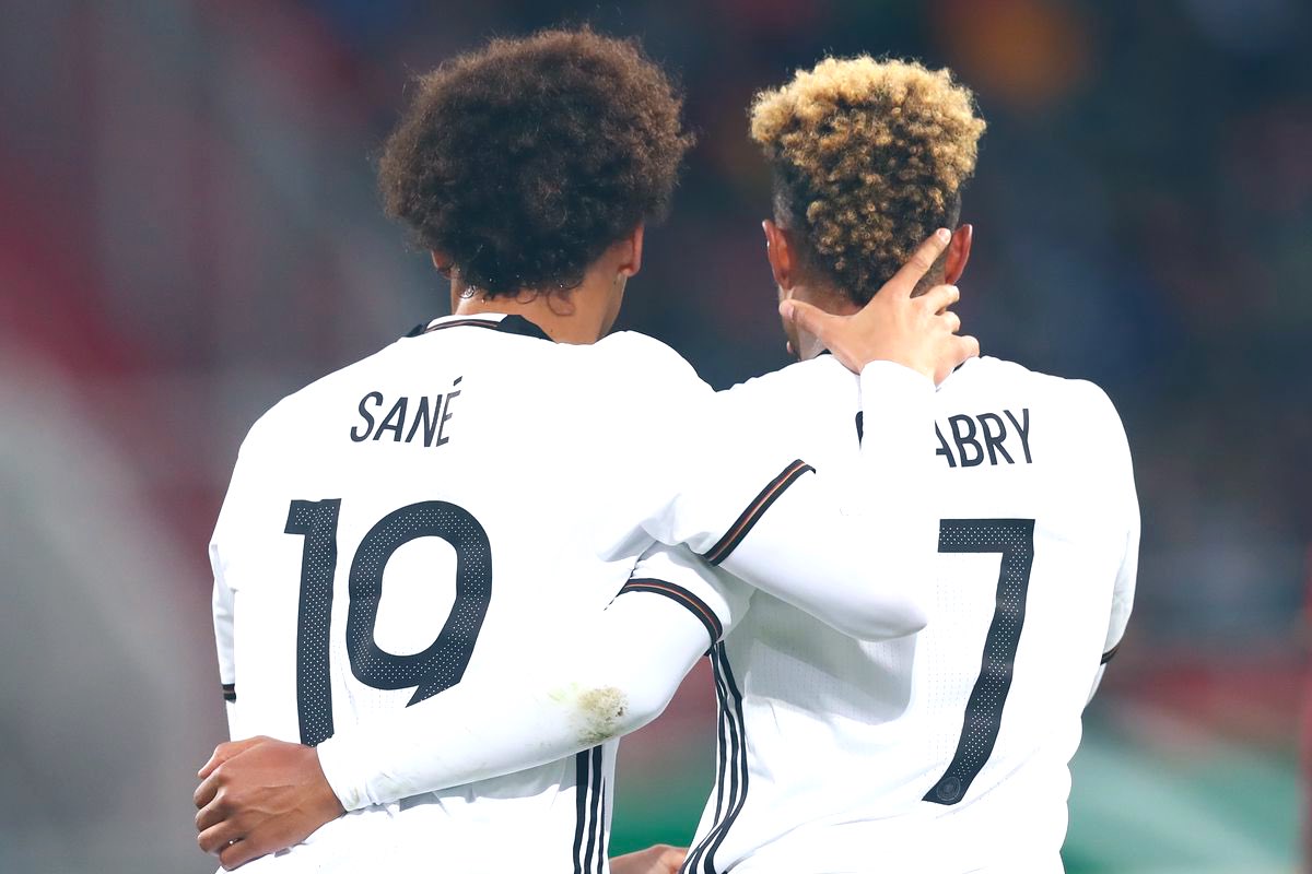 19Djc's tweet photo. Bayern Munich have officially replaced Arjen Robben & Frank Ribéry with Serge Gnabry & Leroy Sané for a combined fee of just under £55m.
Both under the age of 25 & both two of the best talents in world football. 🇩🇪 https://t.co/UOVqG5l24x