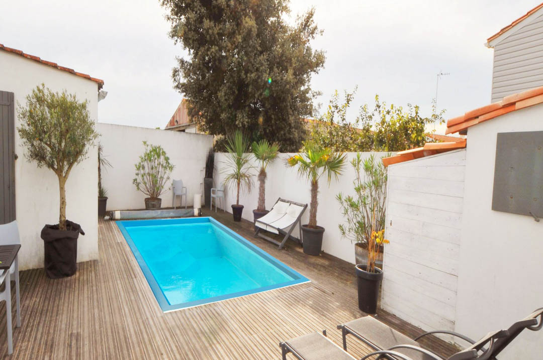 1poolspaservice's tweet image. Did you know that 1 Pool Spa Services Of South Florida Inc offers outstanding Pool Repair services in the Miami area? For more information, click on the link below to view our website! #PoolRepair #PoolLeakRepair #PoolPumpRepair bit.ly/2NeWva2