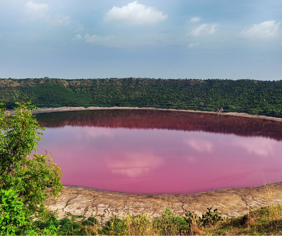 Lago no centro-oeste da Índia mudou rapidamente de verde para rosa, e o motivo ainda é um mistério. https://t.co/UGk1OB7X3Y https://t.co/JRPfZtQHF7