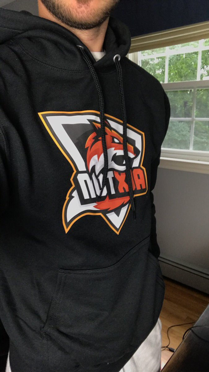 AlxtonYT's tweet image. Merch has arrived 🔥