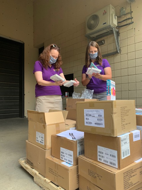 WQED (@wqed) on Twitter photo WQED grant from <a href="/FirstBook/">First Book</a> means LOTS of books out the door for @ACHIEVA Early Intervention & <a href="/BevBirthdays/">Beverly's Birthdays</a> to deliver across the community to those in need. ๐๐๐๐ WQED grant from <a href="/FirstBook/">First Book</a> means LOTS of books out the door for @ACHIEVA Early Intervention & <a href="/BevBirthdays/">Beverly's Birthdays</a> to deliver across the community to those in need. ๐๐๐๐