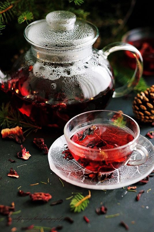 the untamed/mdzs characters as tea - a detailed thread i'm giving wei wuxian red tea not only for the aesthetic but also for the taste. added to this woody-based tea are cinnamon sticks, dried flower petals, and oranges. bitter, spicy, with a tanginess of warm citrus