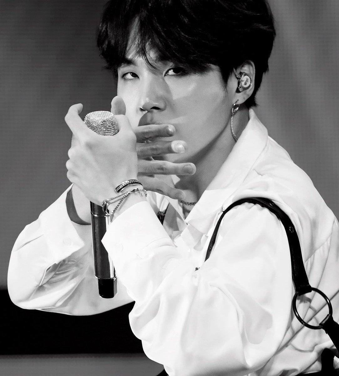 Yoongi being intimidating; a thread