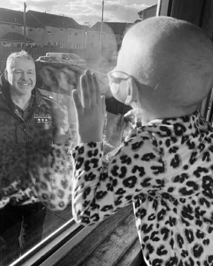 twawfoundation's tweet photo. A fantastic photo of Magical Mila with her new companion from our 'Send a  Friend' scheme. Mila captured the nations hearts at the start of lockdown when a photo of her waving to her Daddy through the window as a result of social distancing went viral. https://t.co/HKWGfhYjWm