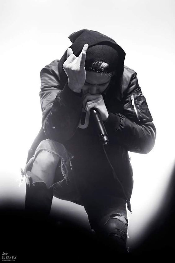 Yoongi being intimidating; a thread