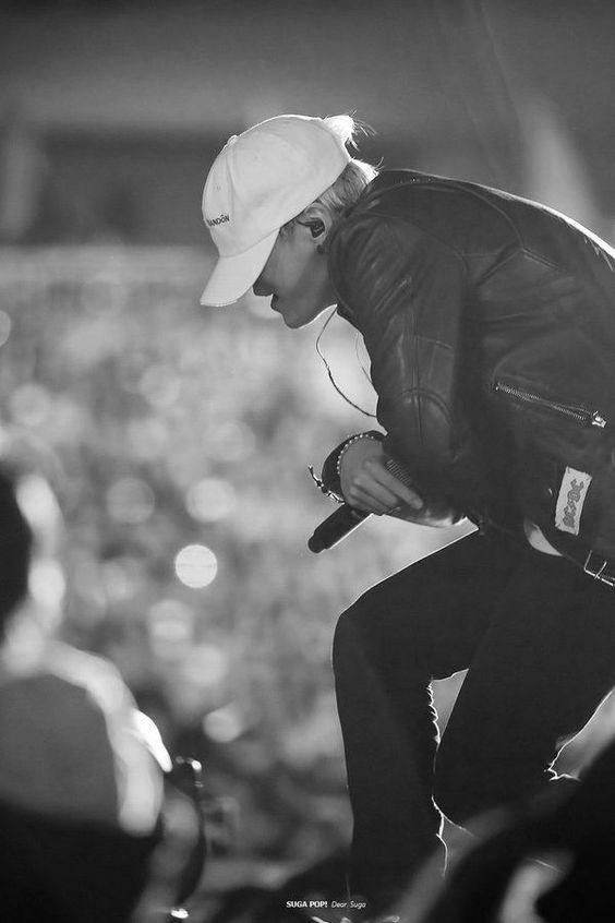 Yoongi being intimidating; a thread