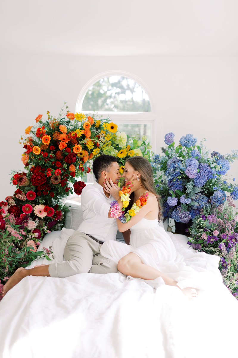 Love is love is love 📷 <a href="/Kir2Ben/">Kir Tuben</a> 
All local and American grown 🌸 for #PrideMonth and #americanflowersweek