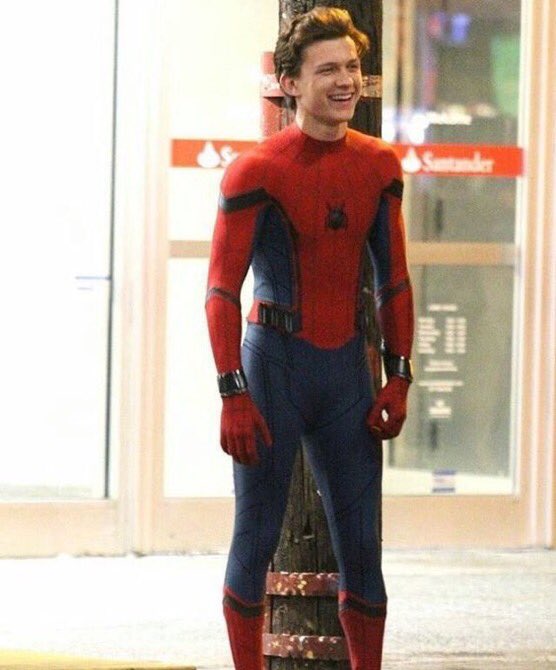 Maria On Twitter Here S Tom Holland Laughing To Brighten Up Your Day A Thread