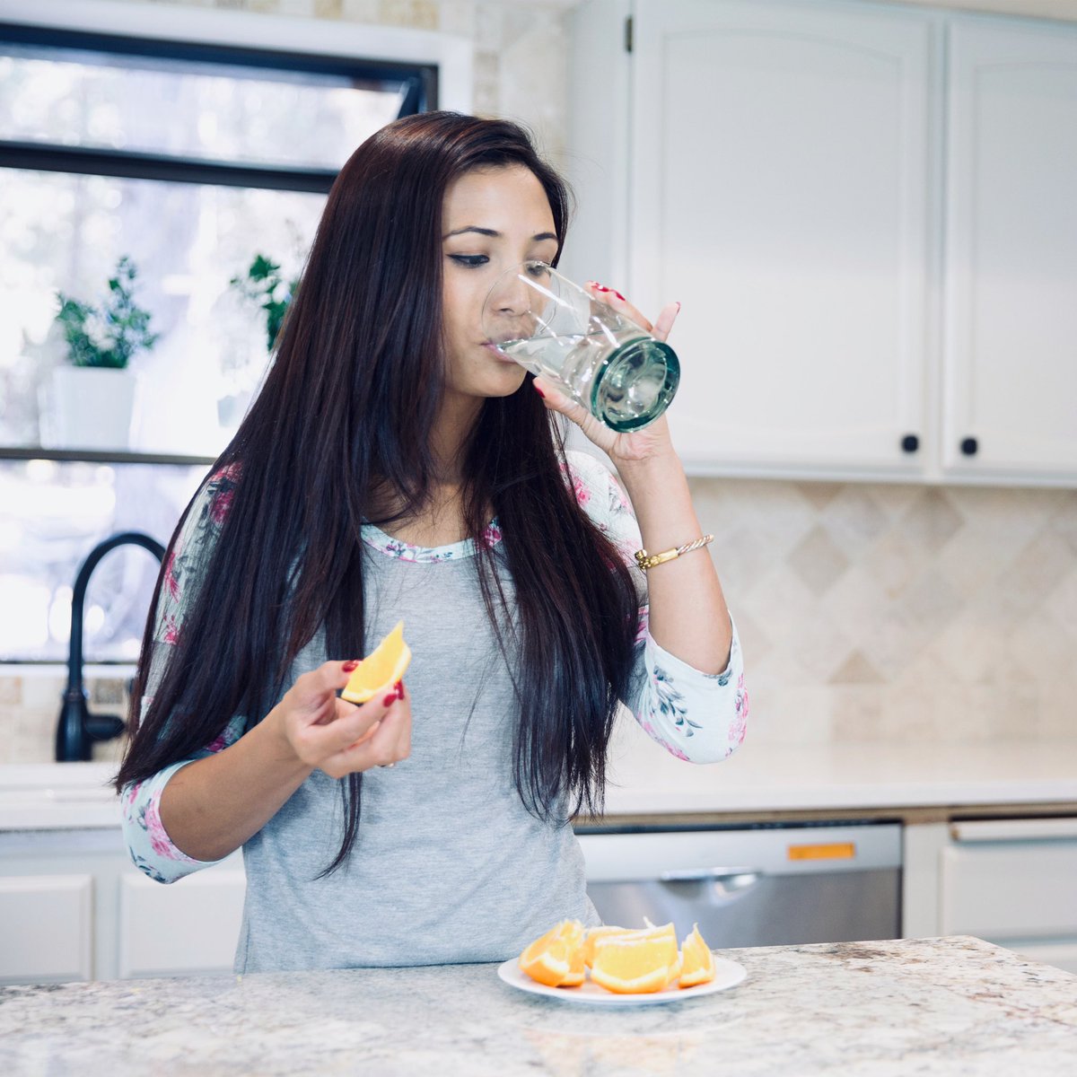 GetWaterNow's tweet photo. Drinking a glass of water when you wake up in the morning helps rehydrate the body. Most of us sleep 6-8 hours which is a long time to go without water consumption. An added bonus is the fact that water will kickstart your metabolism for the day. #waterfacts #sleepcycle https://t.co/2gfGBvJHtK