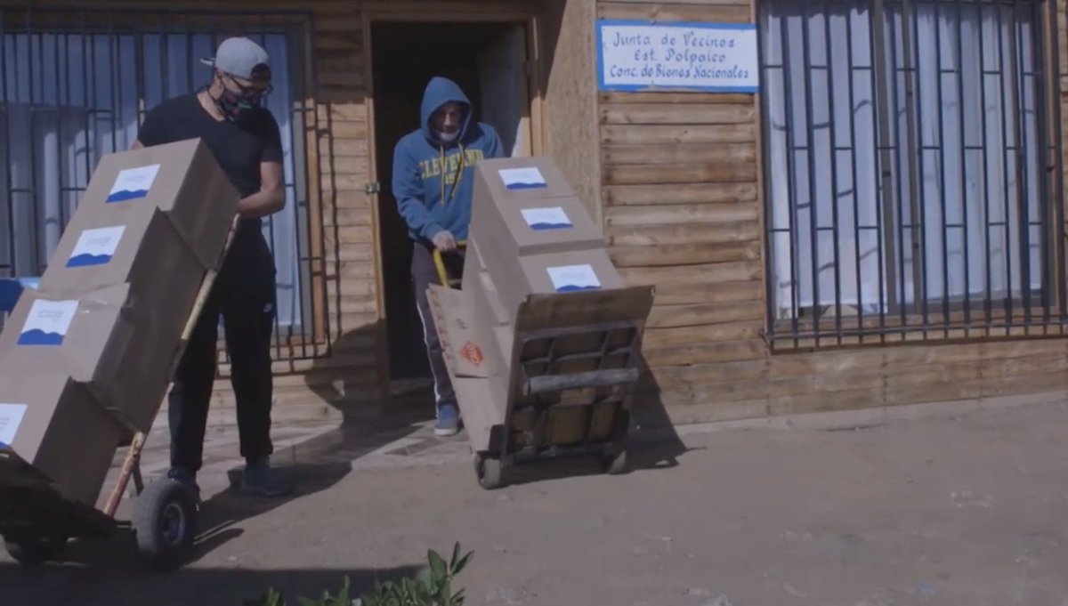 Apoyar a nuestros vecinos en momentos difíciles es algo que nos llena el corazón. Hoy compartimos con ustedes el video que muestra la acción conjunta de nuestros socios <a href="/Polpaico1/">Polpaico</a> e <a href="/ISAConexiones/">ISAConexiones</a> en medio de esta pandemia: youtube.com/watch?v=0nstiu…