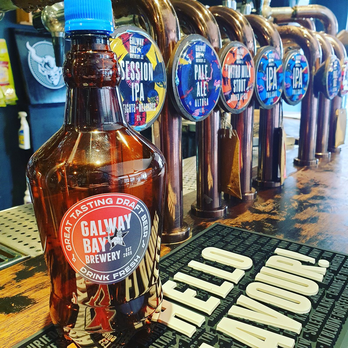 blacksheepdub's tweet photo. Fresh draught beer available for takeaway! 🍻
Open for bookings 12-10 every day.
Email: blacksheep@galwaybaybrewery.com to book your table!
#WeCraftBeer #pubgrub #tastypints https://t.co/kScDd3NZ65