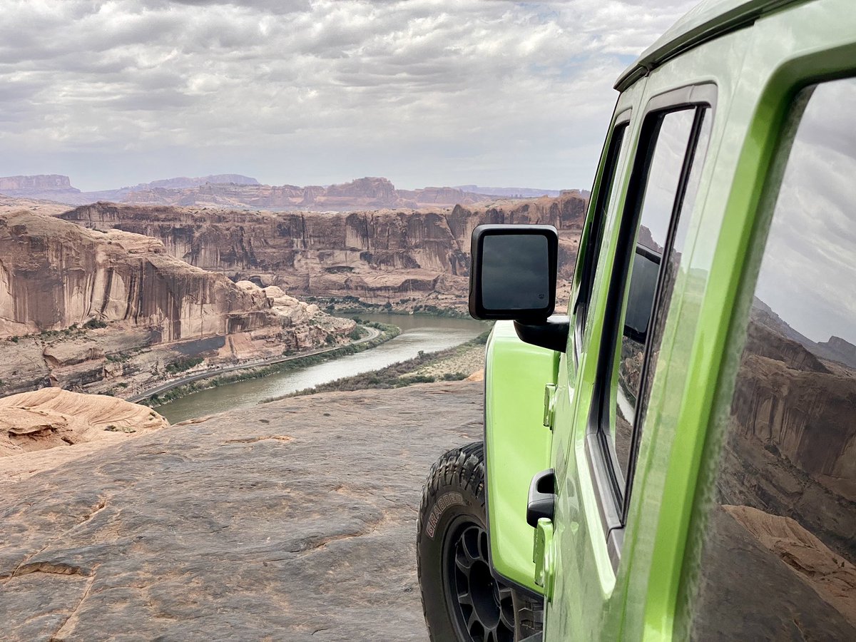 rd_offroad's tweet photo. What an amazing view 😍! #addoffroad #rigidindustries #kclights #generalgrabberx3 #g2gears #teraflex #falconshocks #sbfilters #smittybilt #gearamerica #factor55 #rdoff_road #jeep #jeepjlu #wrangler #jeepwrangler #wranglerjl #offroad #4x4 #rockcrawler #rockcrawling #4x4offroad https://t.co/8Zh4HfuOmP