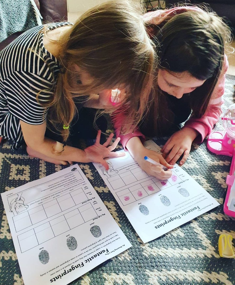 loobare's tweet photo. @BGrovePrimary caitlin yr4 and her little sister Isobel Recep having fun with the fingerprint task π https://t.co/855k6ipWtT