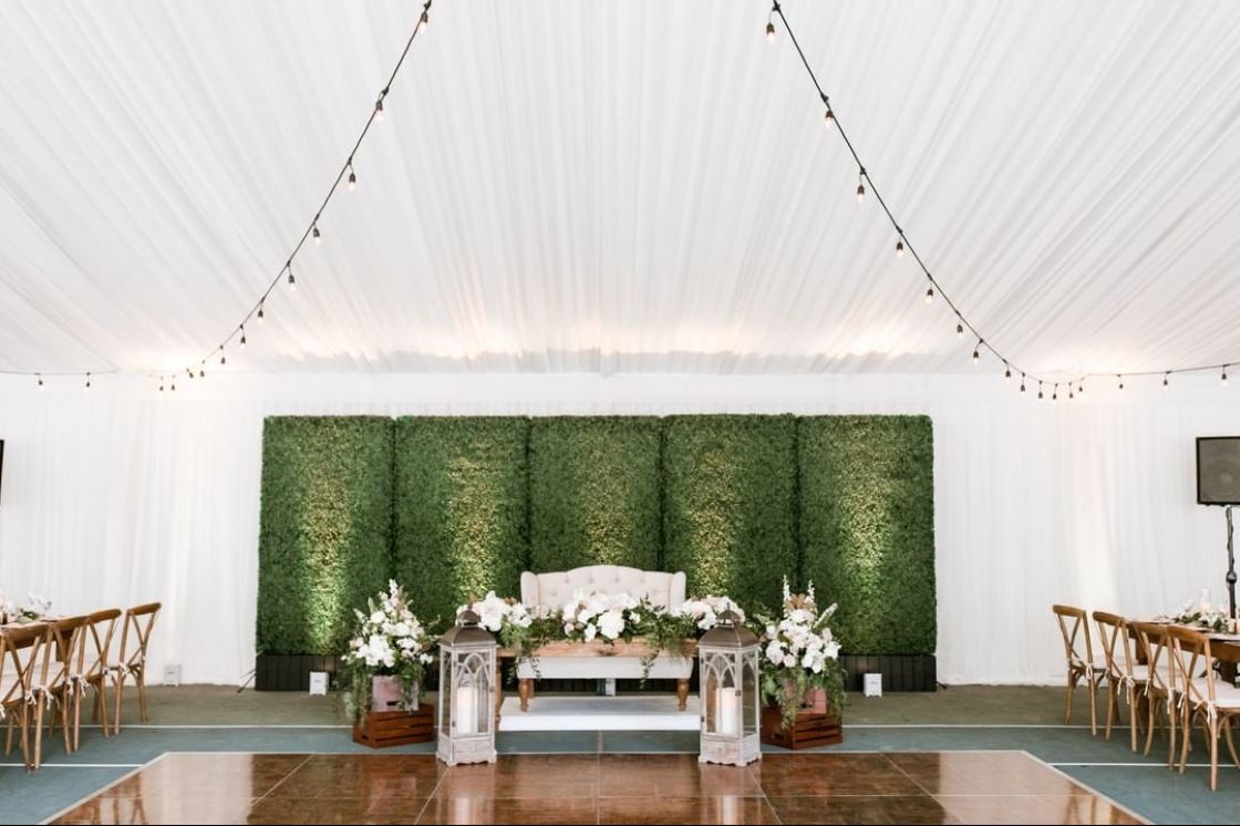 MTBEventRentals's tweet photo. All eyes on the newlyweds with this gorgeous sweetheart table setup  😍⠀⠀⠀⠀⠀⠀⠀⠀⠀
⠀⠀⠀⠀⠀⠀⠀⠀⠀
Planner &amp; Designer: @trinaschmidtweddings⠀⠀⠀⠀⠀⠀⠀⠀⠀
Photography: @mandilynnphoto⠀⠀⠀⠀⠀⠀⠀⠀⠀ https://t.co/IcS3QaFCdq