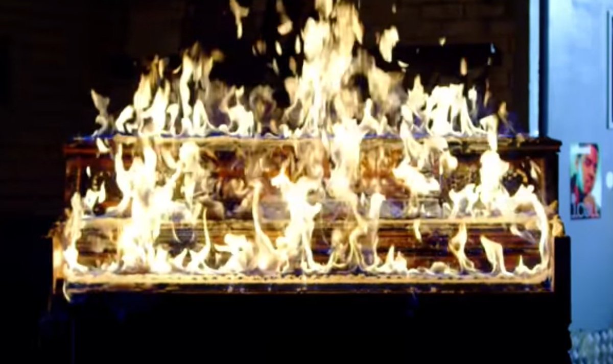  WINGS Short Films: BeginLike I told you earlier, there is a lot to say about JK and the piano in these short films. In Begin, we can see the appearance of this piano on fire two times, same one that is in First Love.