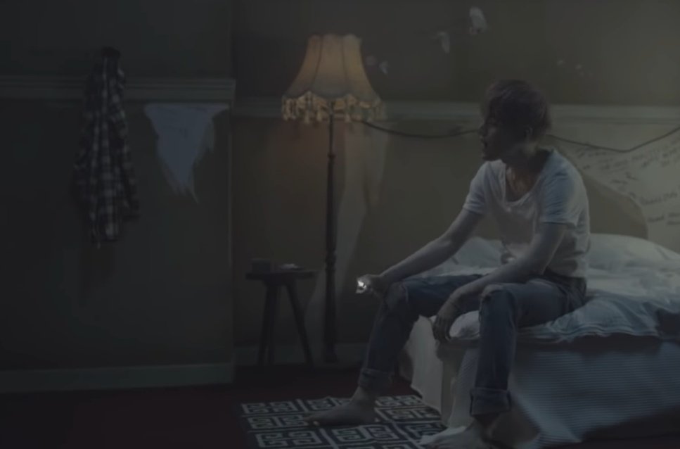  INU (kor. and jap.)The MV starts in YG's motel room. On the wall you can see a shirt hanging. It's the same shirt JK wears in Euphoria.