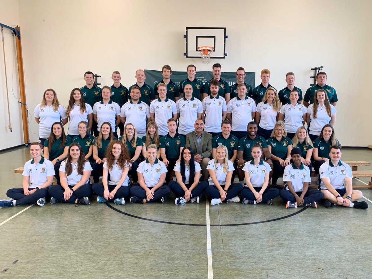 MissLHuntPE's tweet photo. PGCE✅ What a year! Incredible bunch of trainees to work alongside. A fantastic placement at @WoodroffePe Bring on the NQT year😁 https://t.co/YO7Mzc1J5K