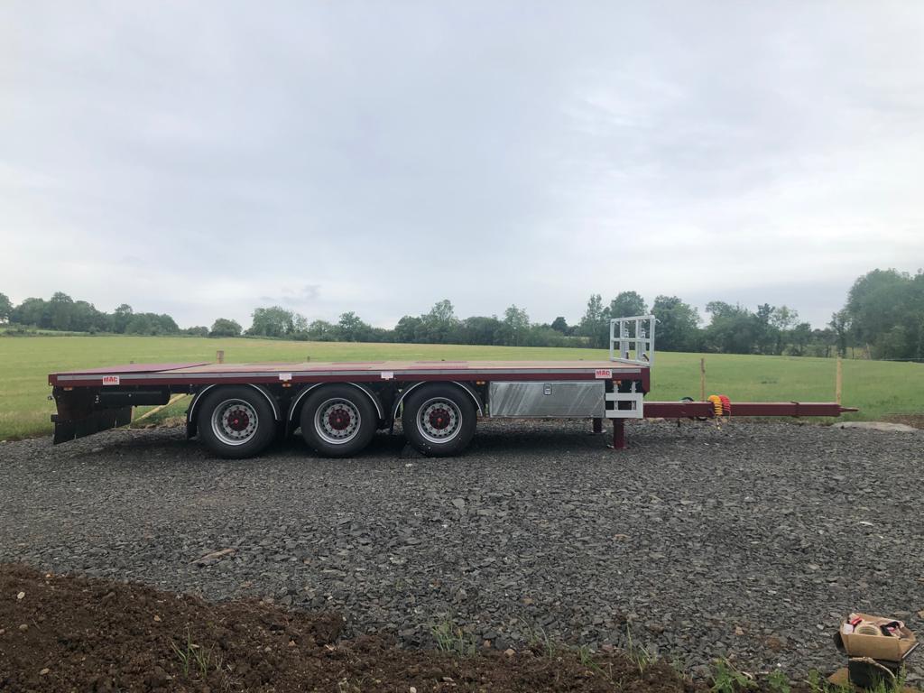 MACTrailers's tweet photo. Off to it's new home🚛🏠

Our 3 Axle Commercial Flatbed trailer😍
-SAF axles
-25ft bed
-2ft fold down front headboard
-Air assisted weight bearing extension
-Telescopic drawbar
-Additional LED lights

Lots of extras on this really nice customised trailer!
https://t.co/wQdG6J750c https://t.co/lLDcM24vog