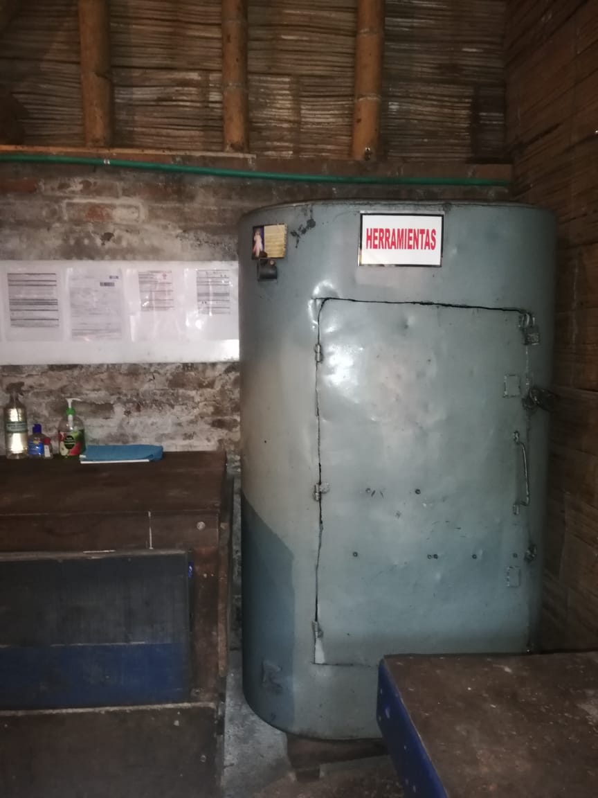coop_fernando's tweet photo. Es muy importante el #TrabajoEnEquipo y nuestro #Aliado del #TallerDeMecánica #PedroPablo en #TerminalPimpollo lo tiene claro, en inspección de #SST se evidencia la implementación del protocolo de #BioSeguridad. 💪Todos unidos en contra del #Covid-19. #SGSST #COPASST #AyudaMutua https://t.co/YueeRtx86v