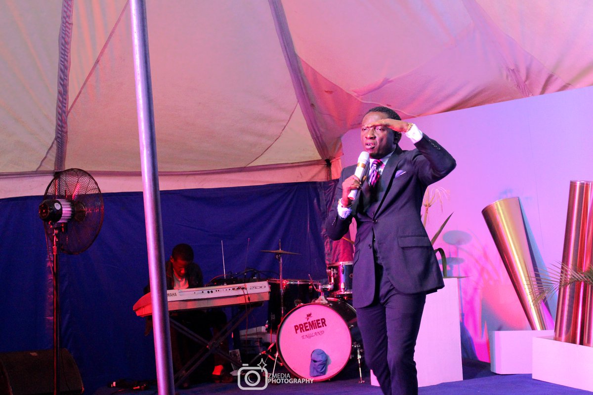 zhouseintl's tweet photo. HEALING FROM HEAVEN 2020
DAY 2 WITH THE MAN OF GOD, PST CHINEDUM ILECHUKWU

The Man of God, Pst Chinedum Ilechukwu revealed by revelations of the word of God what Christ has made us and how irrelevant diseases &amp; sicknesses are. He stated the following points:

#Thread https://t.co/CgOKyHjLZ5
