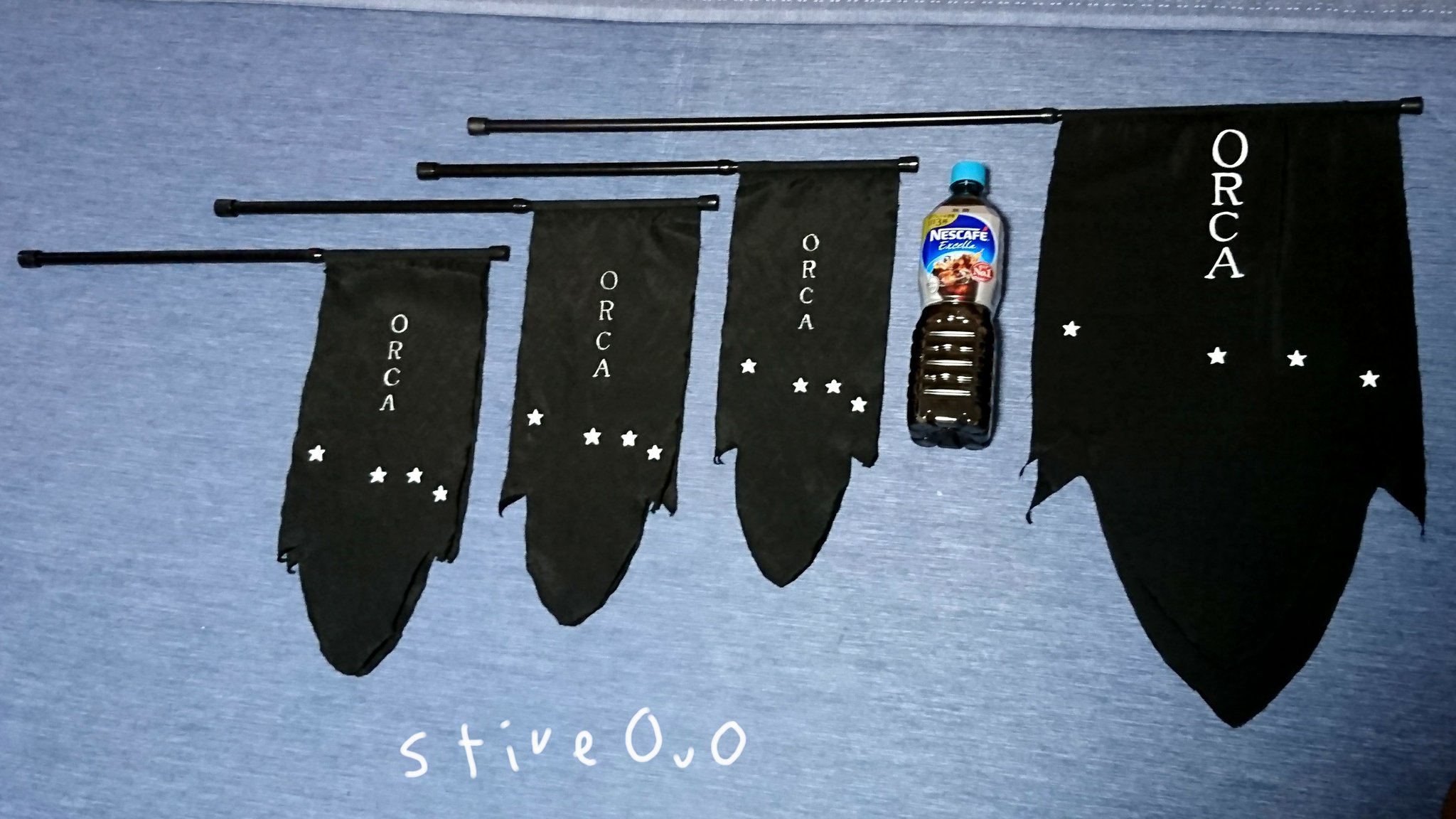 ꗣꖴꔉꖴꕒꗇꘈꗇ さっきのミニ旅団旗3本が完成したので 元々あるデカいのと並べる 最悪の反動勢力 Orca旅団の御披露目だ 諸君 派手に行こう Ac手芸部