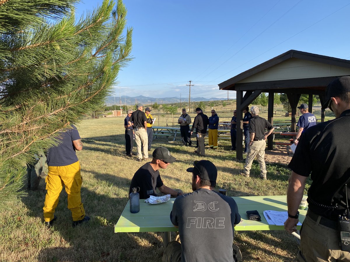 dcsheriff's tweet photo. The flames of #Chatridge2Fire may be gone, but there is still a lot of work to do. Incident Management Team is hard at work. Goal for today; reinforce the containment lines, decreasing chance of any flare ups.  Shout out to @RedCross for feeding the crew before they head out. https://t.co/Cy9H5Vhois
