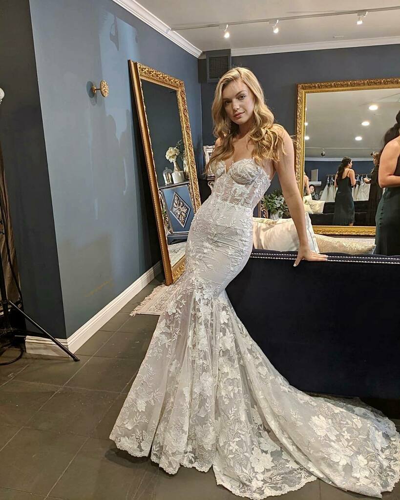 GaliaLahav's tweet image. GOING STRONG FOR ONE MORE WEEKEND  We are extending our trunk show for our LA brides due to popular demand! Go to our stories now to swipe up and book your appointment. Last few slots available! #GLFlagshipLA #LABride #GaliaLahav instagr.am/p/CCEEX7ZJpIr/