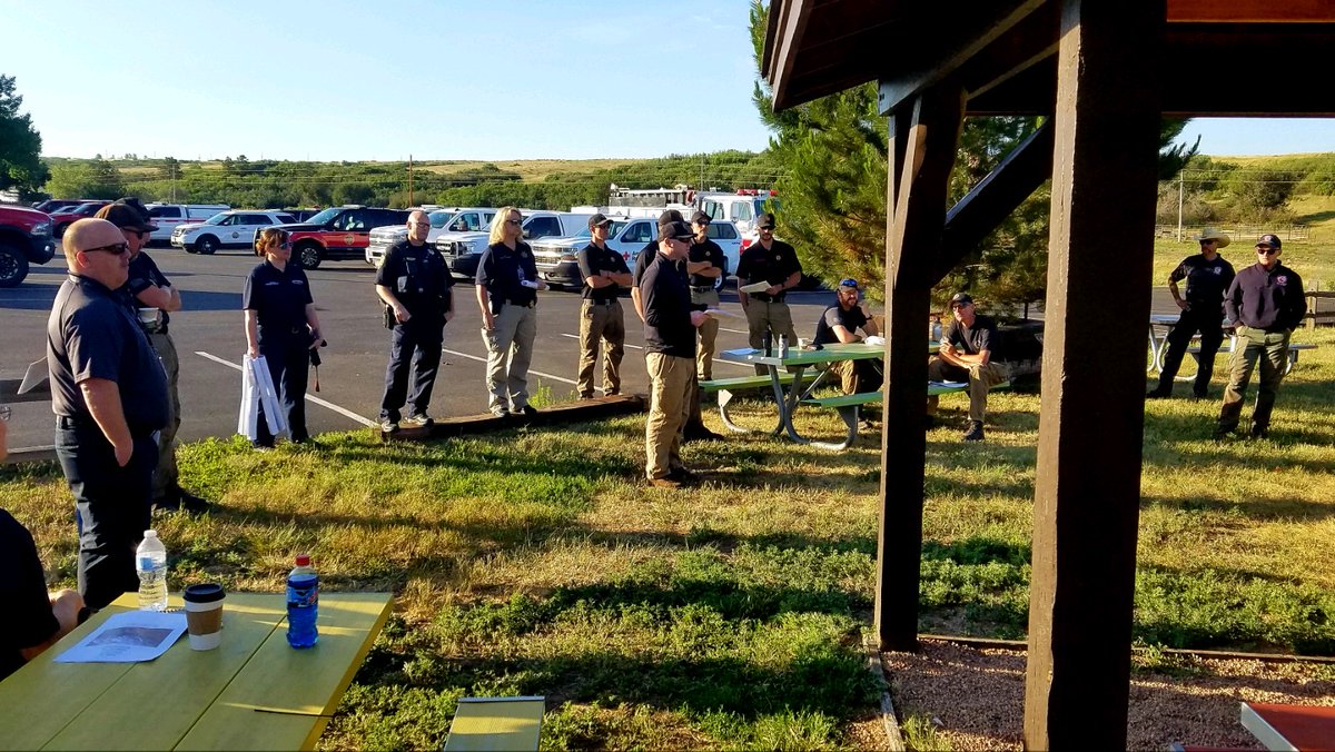 dcsheriff's tweet photo. The flames of #Chatridge2Fire may be gone, but there is still a lot of work to do. Incident Management Team is hard at work. Goal for today; reinforce the containment lines, decreasing chance of any flare ups.  Shout out to @RedCross for feeding the crew before they head out. https://t.co/Cy9H5Vhois
