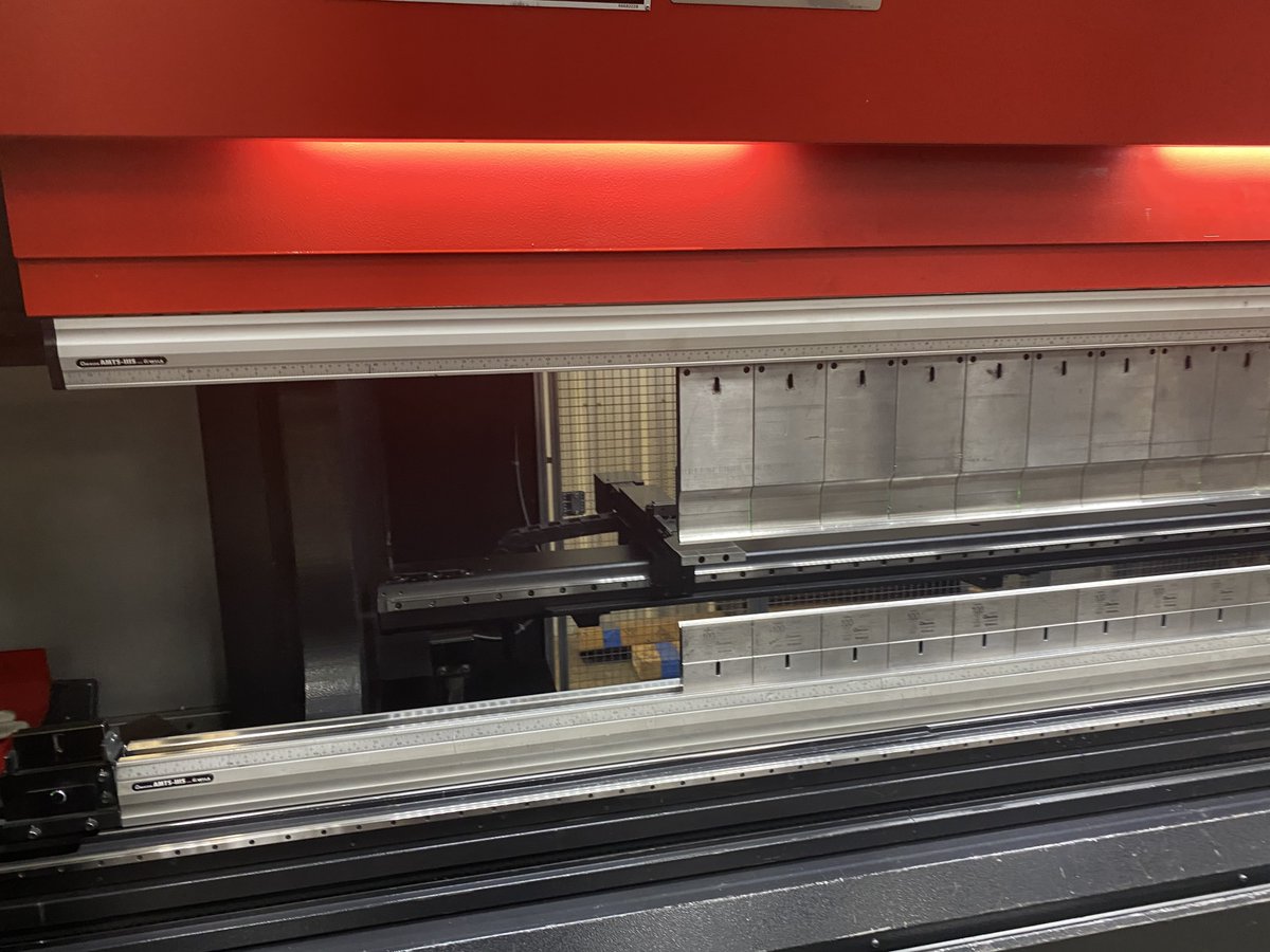 Machinetoolcomm's tweet photo. Used Press Brakes For Sale - Amada 2016 2204 HG ATC CNC Press Brake https://t.co/yc9xRYyEUo
#pressbrake #cnc #cncpressbrake #cncfabrication #fabrication #cncbending #cncforming #cncoweners #machinetools #usedmachinetools #amada #fabtech2019 https://t.co/dKdKoXW8Qu