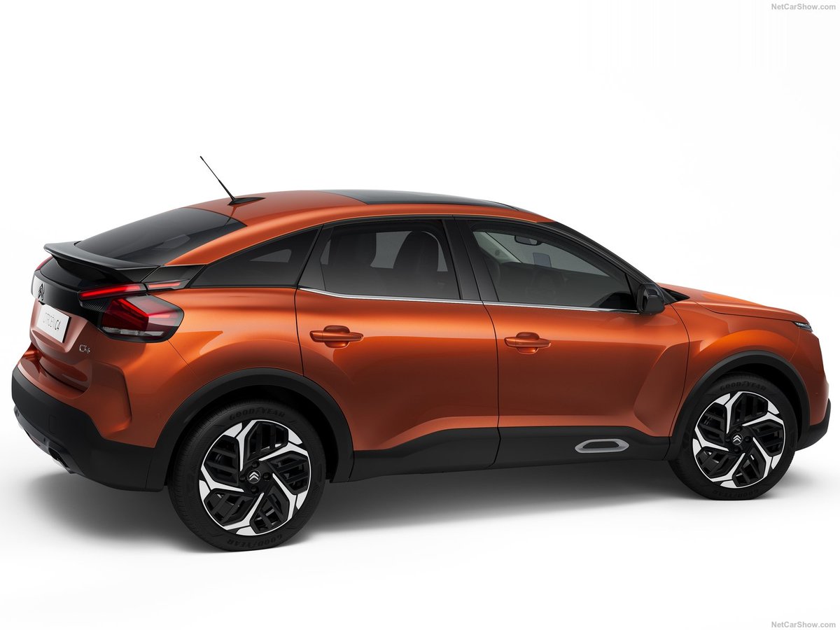 InfoAutoAr's tweet photo. #PorElMundo #Citroën presenta oficialmente la nueva generación del C4, junto a su variante eléctrica, ë-C4. Se trata del primer modelo de la marca creado sobre la plataforma CMP (Common Modular Platform). @citroenarg #INFOAUTO #IAautos Informe previo: (https://t.co/1qMEUUsvLw) https://t.co/BzawmpmsQE