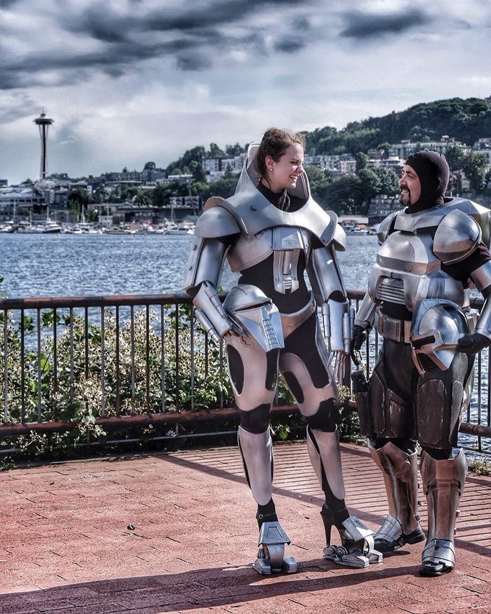 Battlestar Wiki Toastertuesday Cylon Centurion Costuming From Two Different Eras Featuring Emily S And Michael M Photos By Carla Marquez Battlestargalactica Bsg Cosplay Costuming Centurions Scifi T Co Ubawhci4rc