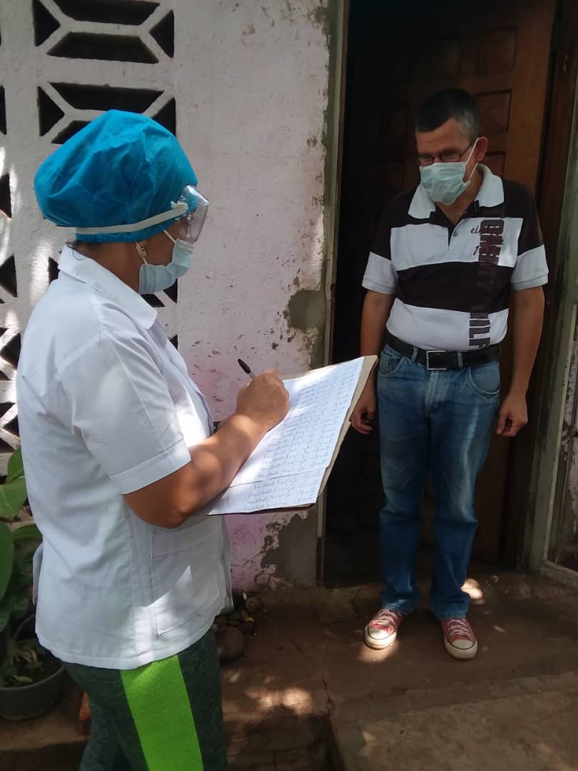 CDIGuaribe's tweet photo. CDI DR.Jose María Vargas realizando pesquizar activo por las comunidades del municipio San José de guaribe para evitar la propagación de la pandemia COVID-19.
#Cuba es salud.
#Cuba salva.
#Cuba coopera. https://t.co/xKCvHkPtEZ