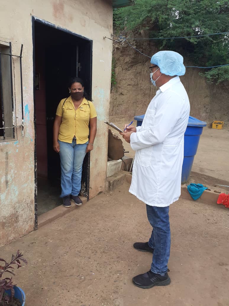 CDIGuaribe's tweet photo. CDI DR.Jose María Vargas realizando pesquizar activo por las comunidades del municipio San José de guaribe para evitar la propagación de la pandemia COVID-19.
#Cuba es salud.
#Cuba salva.
#Cuba coopera. https://t.co/xKCvHkPtEZ