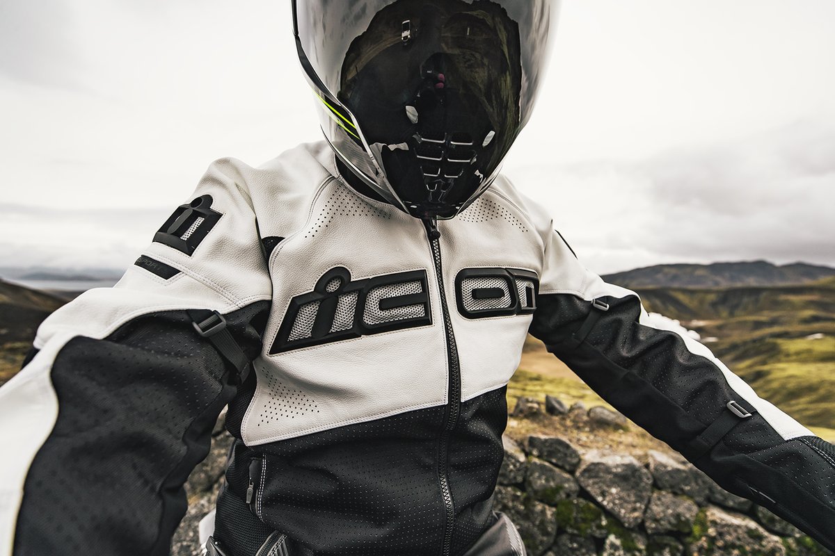 IconMotosports's tweet photo. The Contra 2 Leather's perforation allows intake and exhaust airflow, reducing the chance of overheating. You only need to wear it once to understand.
•
#rideicon | #rideamongus | #Contra2 | #motorcyclejacket | #ktm | #ktmduke | #ktmduke790 | #sportbike | #nakedbike | @D3Olab https://t.co/TbAeUZitzm