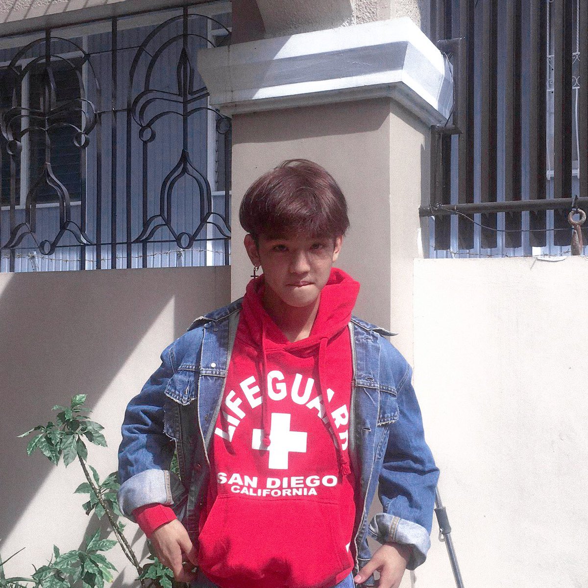 ctrlirene's tweet image. We’re a hot mess. 🔥

[ #blsd #BLSelcaDay ]