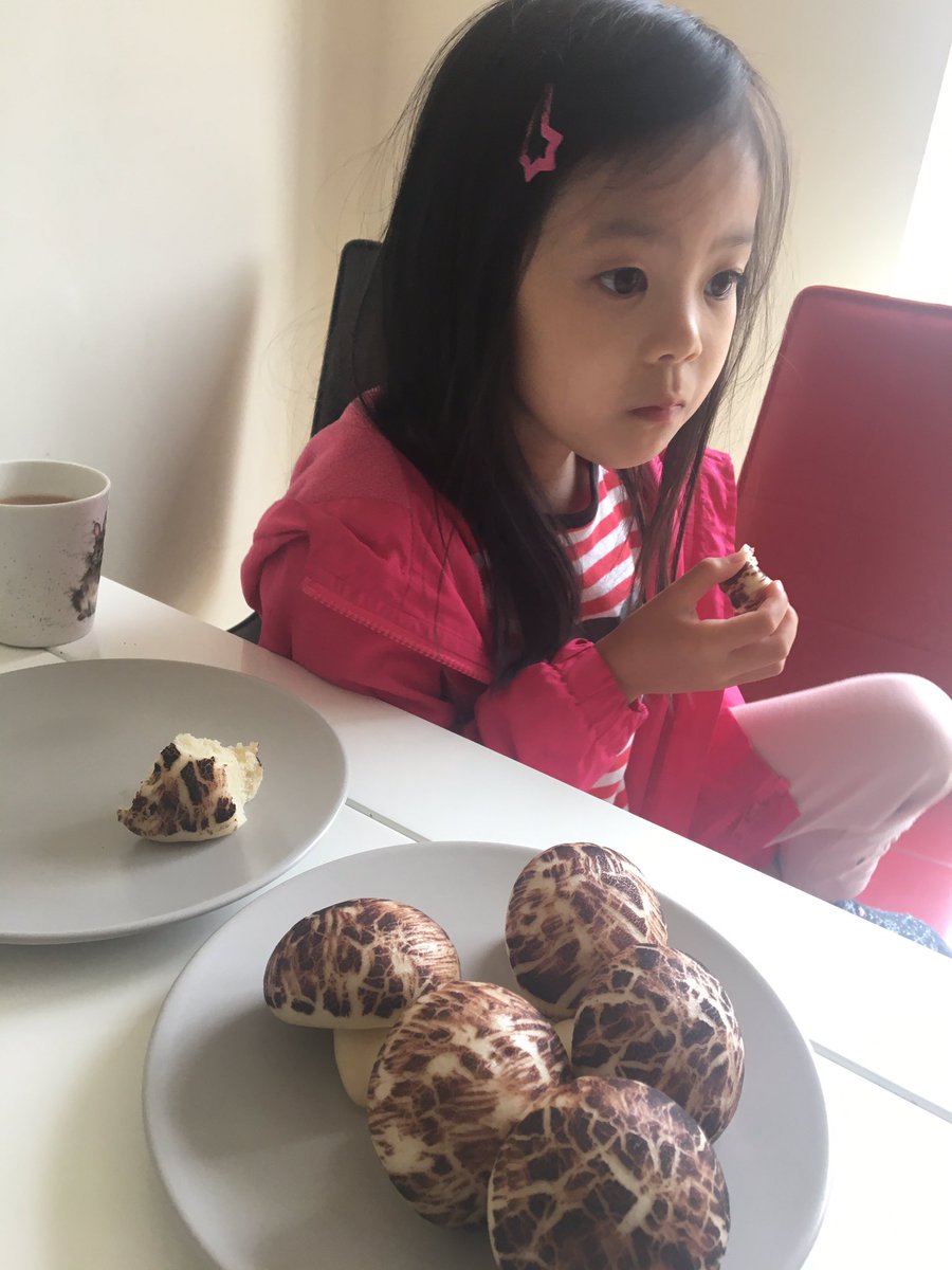 DillonZeng's tweet photo. Mushroom Steamed bao buns https://t.co/MNUHvNSgb1