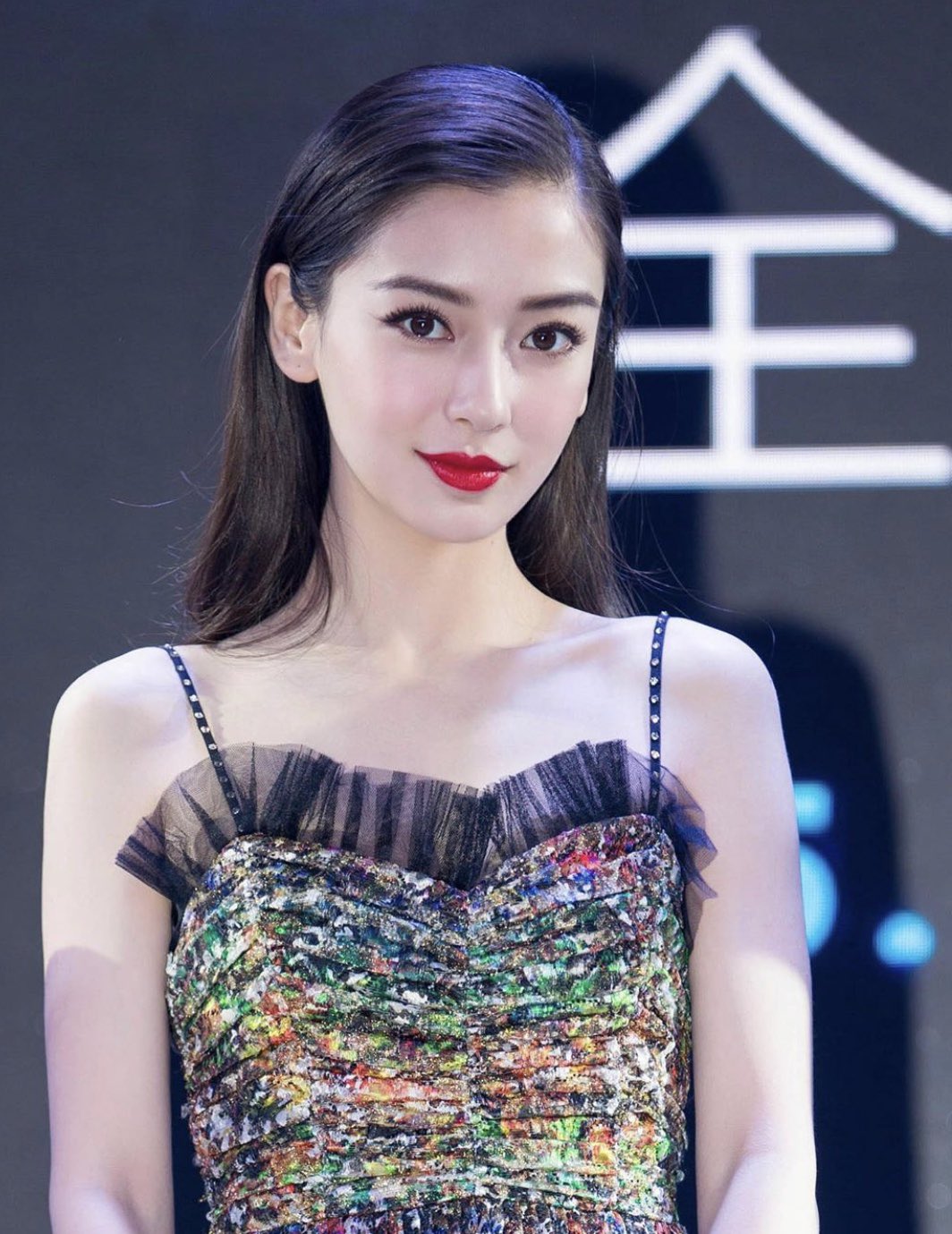 空飛ぶ娘 歳をとることを知らない31歳 動くアンジェラベイビー 様を観ると更に気が引き締まるので 定期的にyoutubeやinstagramでアンジェラベイビー様の動画を観るのとってもおすすめ T Co 09ifl8qps7 Twitter