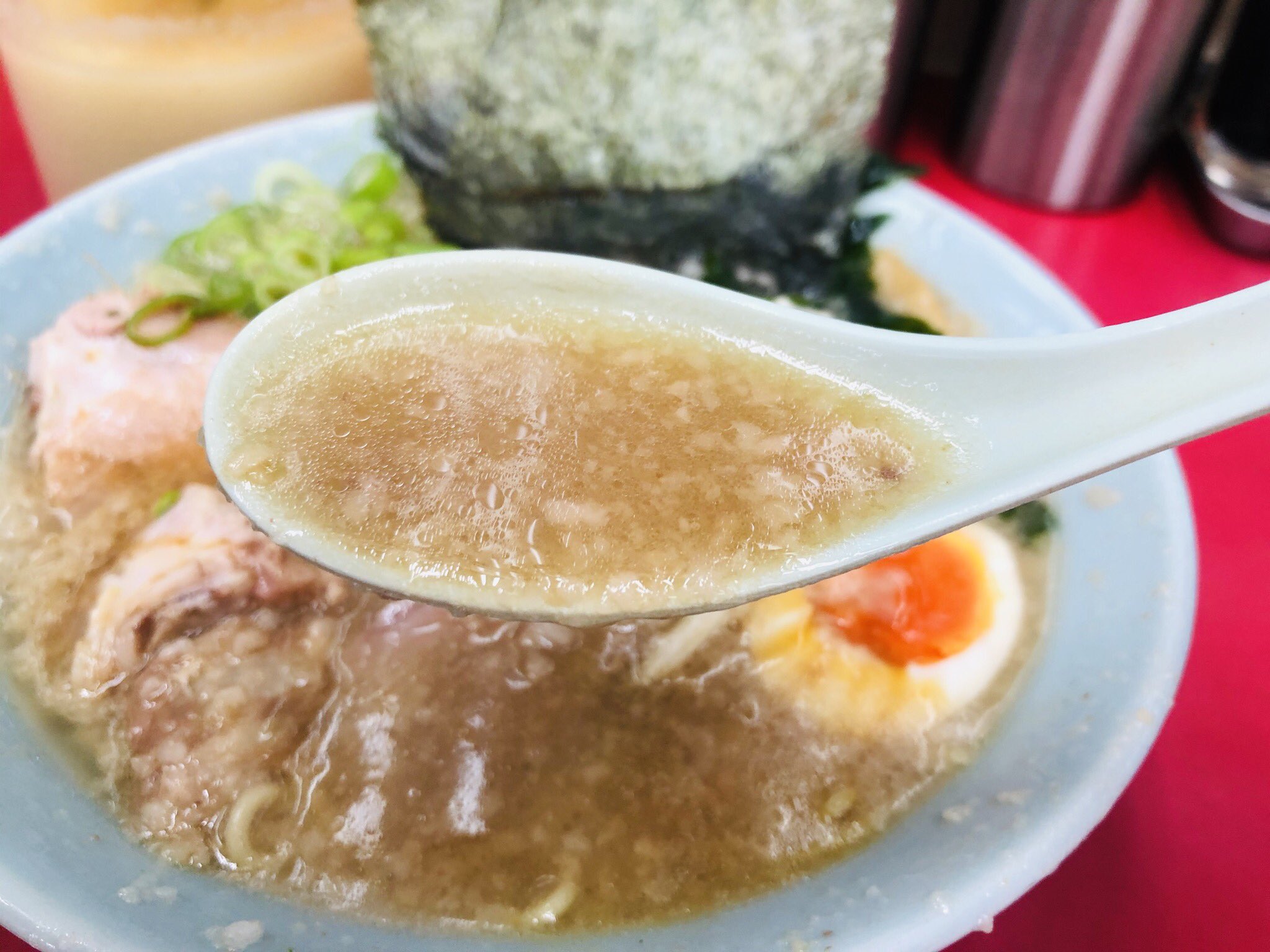 時任裕 On Twitter 行きたかった蕎麦屋が休みでラーメンショップ牛久結束店 笑 コロナ対策バッチリ チャーシューメンに味付玉子トッピング ホロリとろけるチャーシューが好きサッ 今日はスープの粘度が高かった また麺カタで頼むの忘れた 牛久 ラーメン