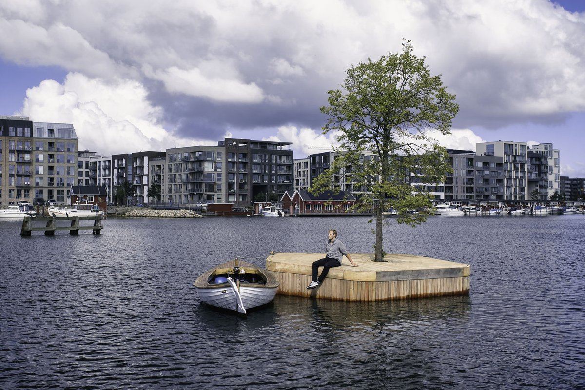 ConstrumatBCN's tweet photo. El estudio danés #Fokstrot dará una segunda vida al puerto de #Copenhague para evitar su inminente #gentrificación 🇩🇰 Se trata de #islasflotantes, con #plantas y #árboles que estarán a disposición gratuita del público🚣 Vía @LaVanguardia https://t.co/qDKAINhJkD
#martesurbanos https://t.co/BPE5dydRwG