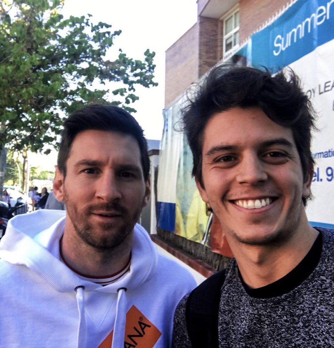 fotoconmessi's tweet photo. Historia 6: @tatohesayne 
⏰ 15.00 ARG
⏰ 20.00 ESP
@TeamMessi https://t.co/o3mY9i2CgN