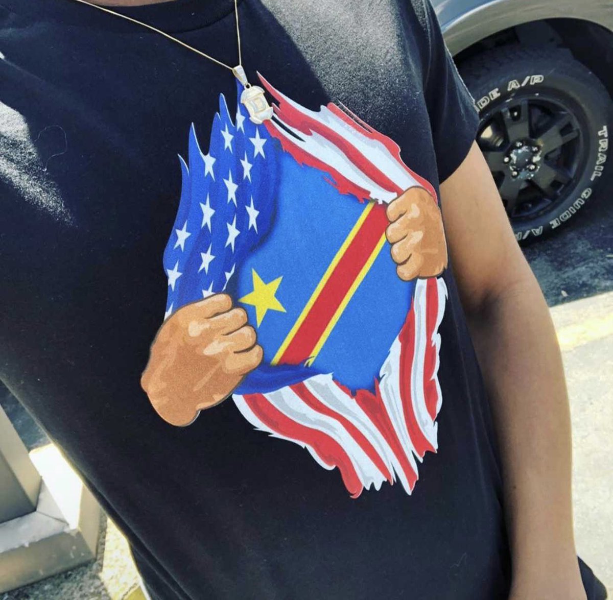 joelmeek12's tweet photo. Congolese and proud ✊🏿🇨🇩
#june30 #june1960 #IndependenceDay 🔥🎂🎉🎊 https://t.co/4gB6k4gMvl