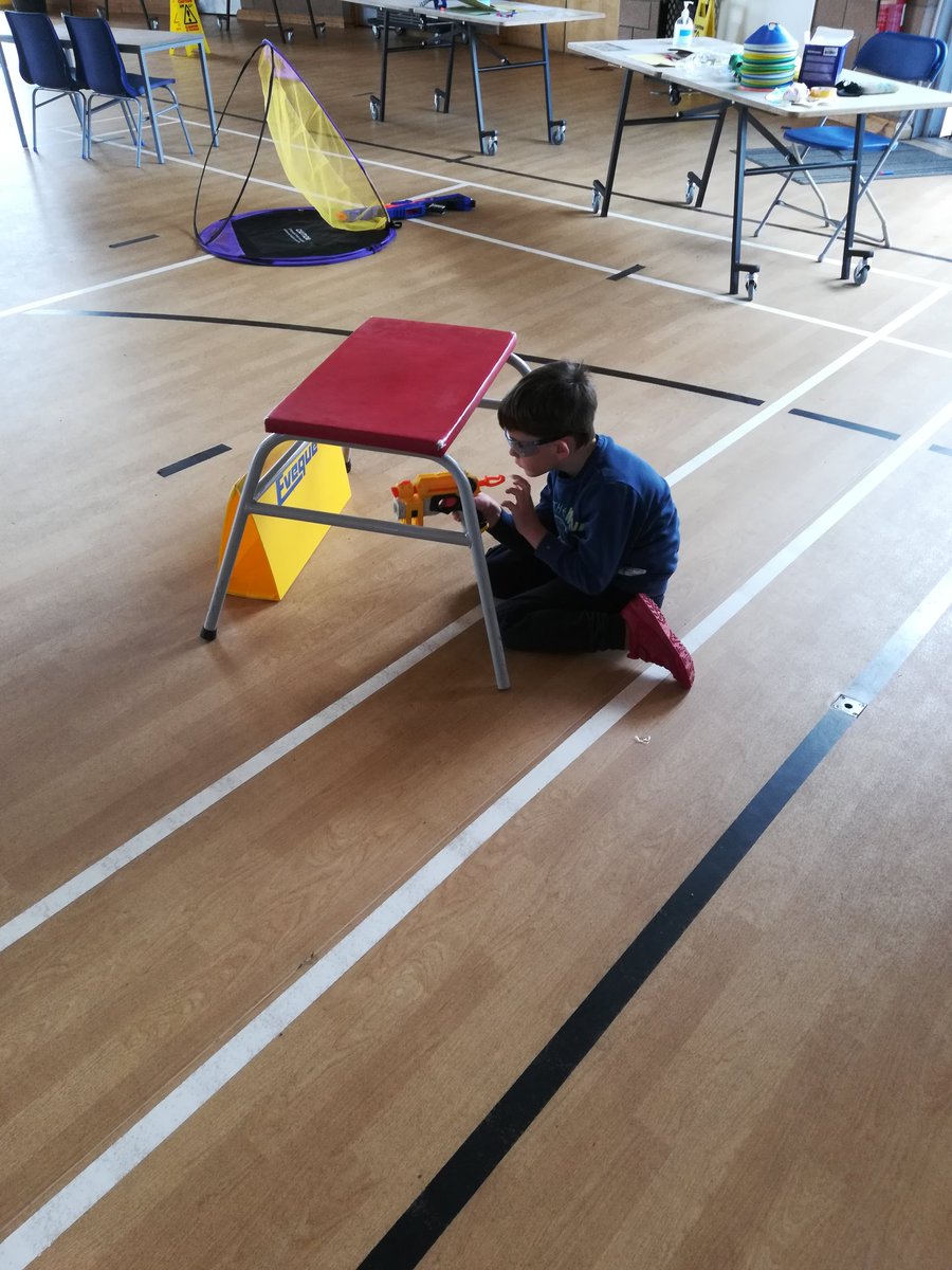 LhanbrydeH's tweet photo. Nerf wars! I think the adults had more fun than the kids! https://t.co/qEE4oGQfam